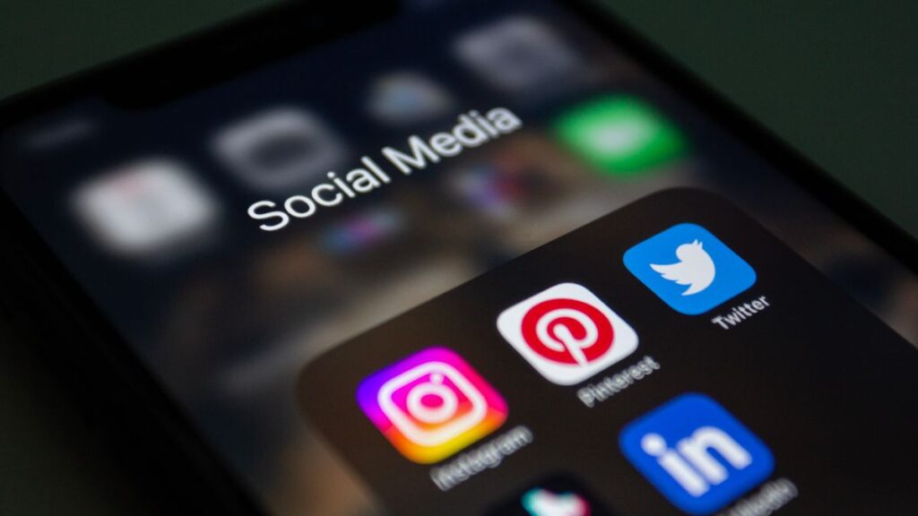 لايك على صورة انستقرام